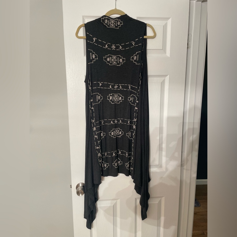 Caite & Kyla Duster